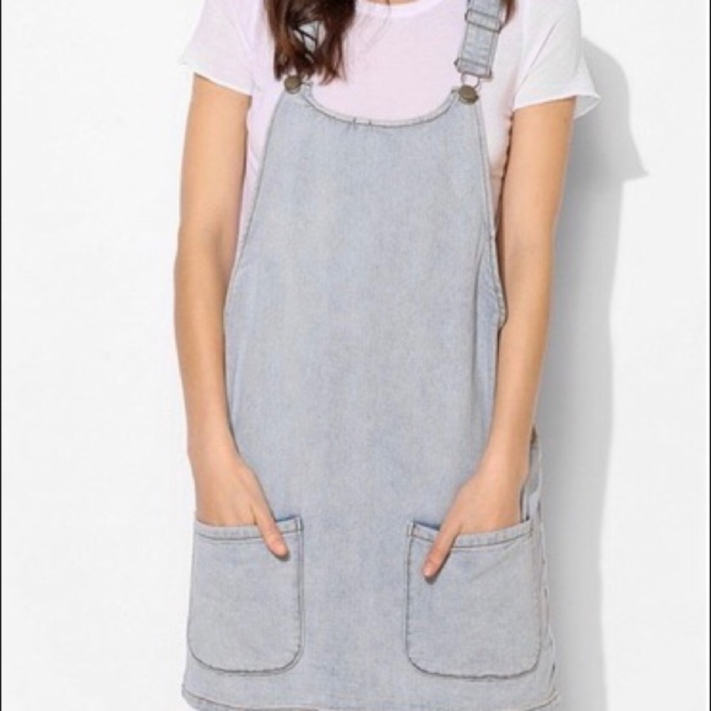 UO COOPERATIVE Front Pocket Denim Overall Dress